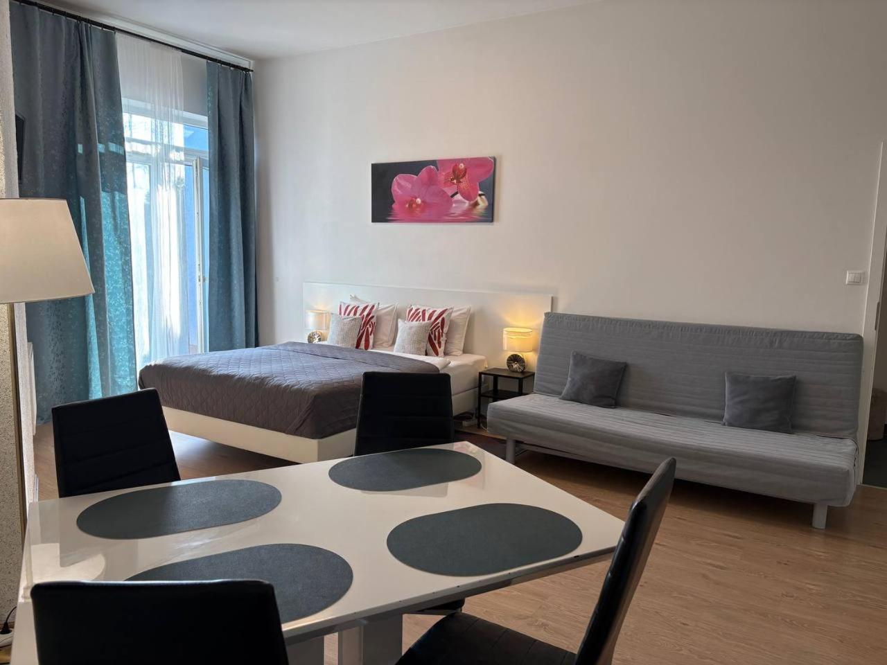 Maria Apartments - Free Parking Prague Exterior photo